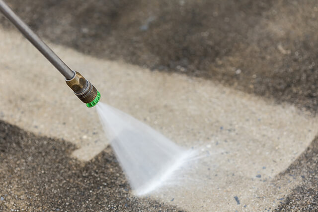 parking lot pressure washing in minneapolis